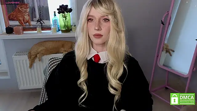 sweetuniporn online show from March 20, 7:35 am