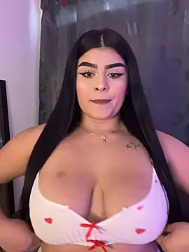 Snapshot of Kariina__69 chatting on July 9, 6:34 pm Kariina 69 online show from July 9, 6:34 pm
