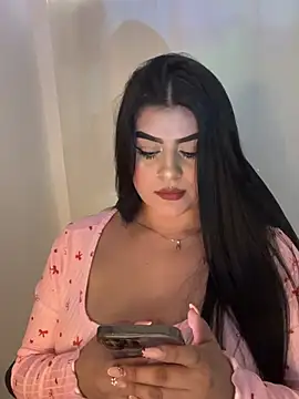 Snapshot of Kariina__69 chatting on July 15, 6:24 pm Kariina 69 online show from July 15, 6:24 pm