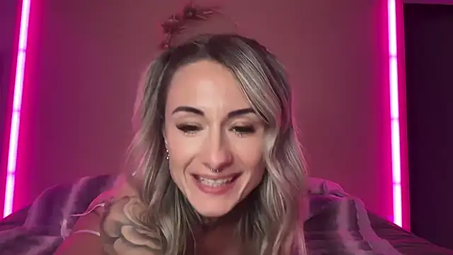 Anais dupres  online show from November 18, 10:47 pm