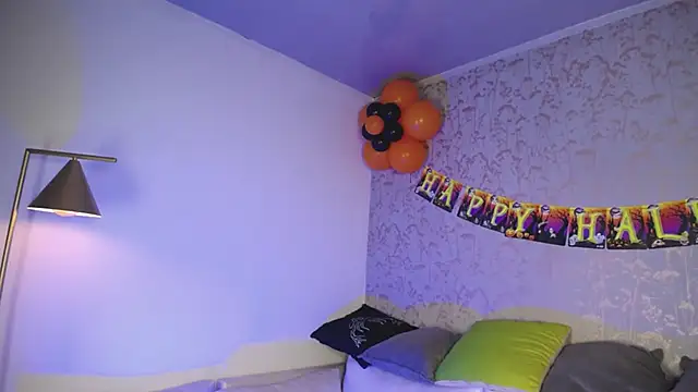 Snapshot of Robbin_Blaze chatting on October 10, 9:03 pm Robbin Blaze online show from October 10, 9:03 pm