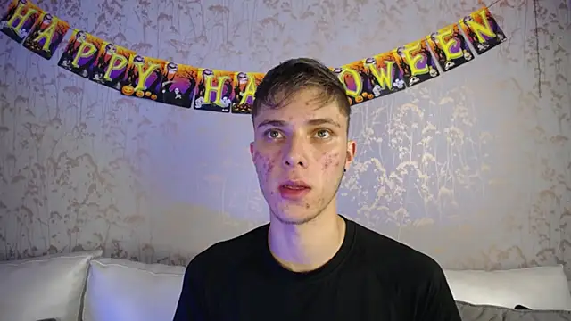 Snapshot of Robbin_Blaze chatting on October 17, 4:59 am Robbin Blaze online show from October 17, 4:59 am