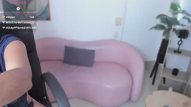 Snapshot of kylie_soraya chatting on November 26, 4:41 pm kylie soraya online show from November 26, 4:41 pm