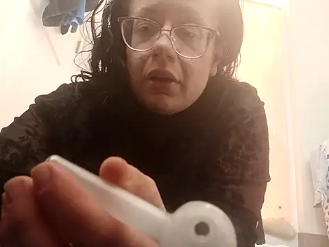 Snapshot of kinkikatie69 chatting on November 20, 12:38 pm kinkikatie69 online show from November 20, 12:38 pm