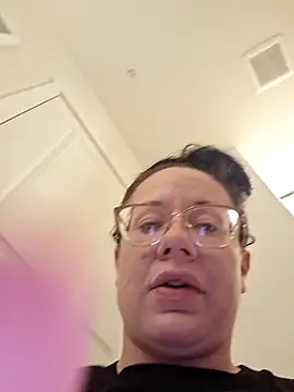 Snapshot of kinkikatie69 chatting on February 11, 1:27 pm kinkikatie69 online show from February 11, 1:27 pm