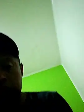 luuiss12 online show from April 14, 11:49 am