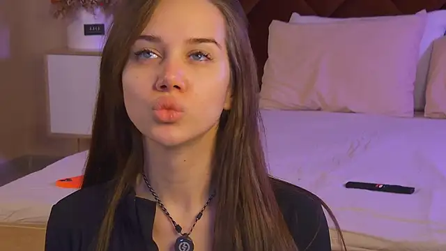 StacyHarland online show from November 11, 4:23 am