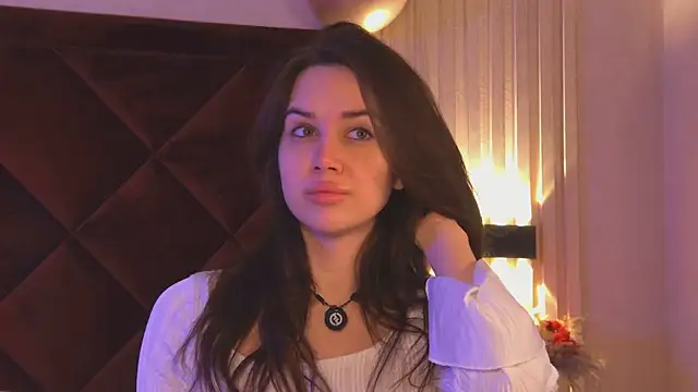 StacyHarland online show from April 18, 4:27 am