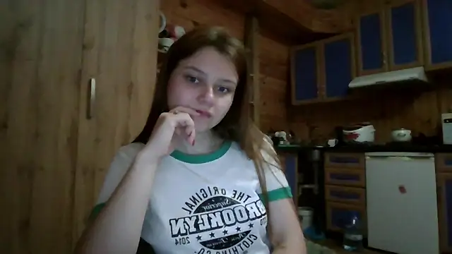 Snapshot of Little_shygirl chatting on September 19, 2:13 am Little shygirl online show from September 19, 2:13 am