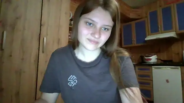 Snapshot of Little_shygirl chatting on September 30, 4:17 am Little shygirl online show from September 30, 4:17 am