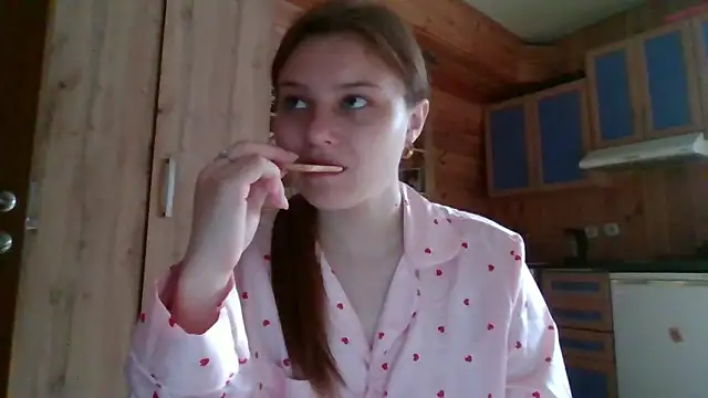 Snapshot of Little_shygirl chatting on October 18, 4:48 am Little shygirl online show from October 18, 4:48 am