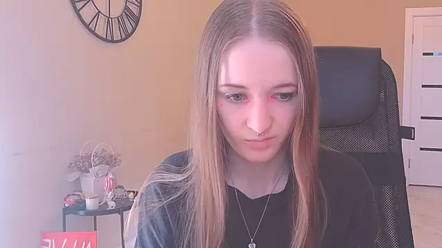 KateKayer online show from October 4, 11:19 am