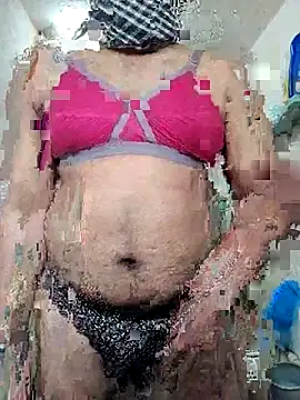 Snapshot of Brown69_guy chatting on February 4, 6:52 am Brown69 guy online show from February 4, 6:52 am