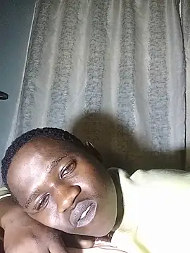 Snapshot of Thenaughtyboy360 chatting on July 2, 5:35 am Thenaughtyboy360 online show from July 2, 5:35 am