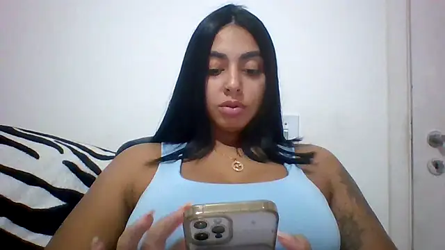 Snapshot of querida777 chatting on May 30, 12:30 am querida777 online show from May 30, 12:30 am