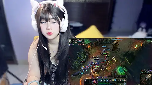 yuki3366 online show from March 11, 12:00 pm