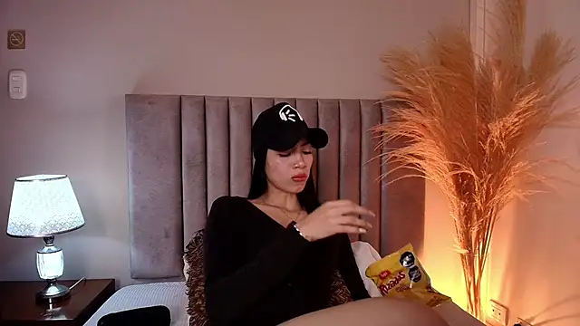 AbbieJoness  online show from November 6, 11:44 am