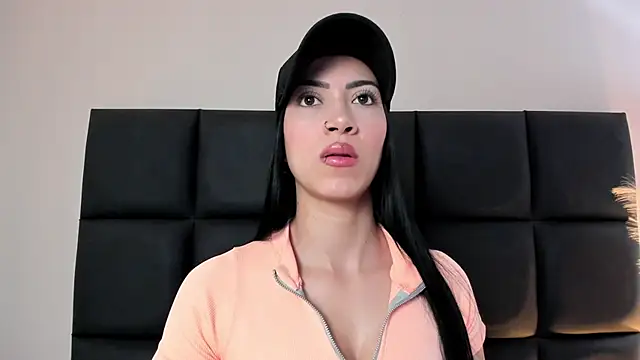 AbbieJoness  online show from December 16, 11:37 am