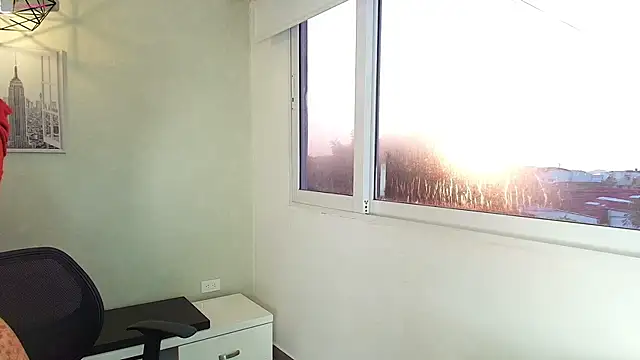  Victoria Collins online show from November 12, 11:10 am