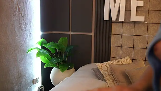 Susan wall online show from October 18, 12:50 pm