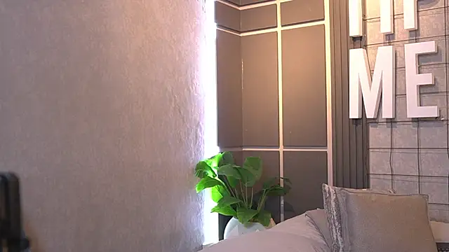 Susan wall online show from April 28, 1:05 pm