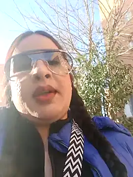 Snapshot of hotCOUPLEPETRA chatting on February 24, 4:27 pm hotCOUPLEPETRA online show from February 24, 4:27 pm