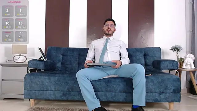 Snapshot of samuelcoopeer chatting on October 24, 1:51 pm samuelcoopeer online show from October 24, 1:51 pm