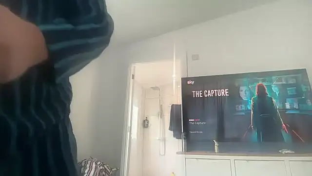 CloudyMuscleBeefy online show from April 17, 11:57 am