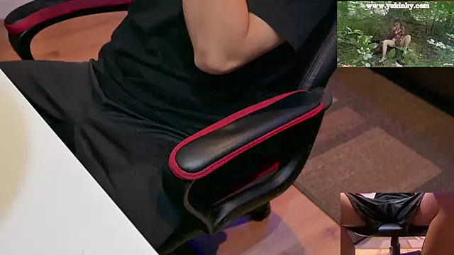 Nudistboyy22 online show from September 29, 6:02 pm