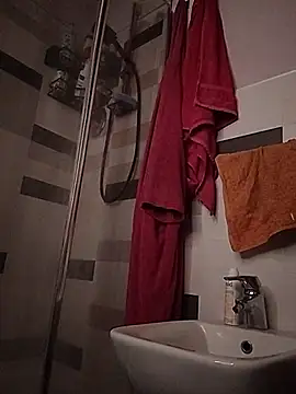 Snapshot of h4cMorganaEvelynn chatting on November 18, 10:03 pm h4cMorganaEvelynn online show from November 18, 10:03 pm