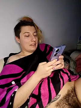 Snapshot of h4cMorganaEvelynn chatting on December 17, 12:16 am h4cMorganaEvelynn online show from December 17, 12:16 am