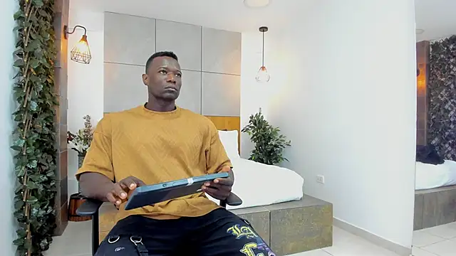 MarcusBlack  online show from December 17, 12:33 pm