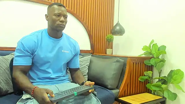 MarcusBlack  online show from April 17, 3:26 pm