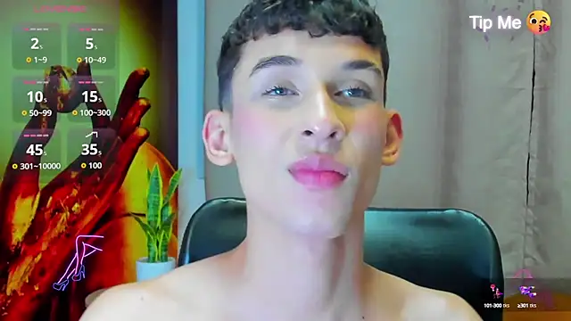 Snapshot of owen-stone chatting on September 9, 5:29 am owen-stone online show from September 9, 5:29 am