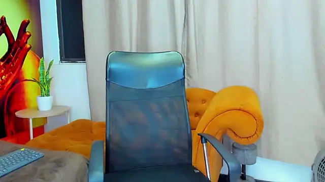 Snapshot of owen-stone chatting on September 11, 5:29 am owen-stone online show from September 11, 5:29 am