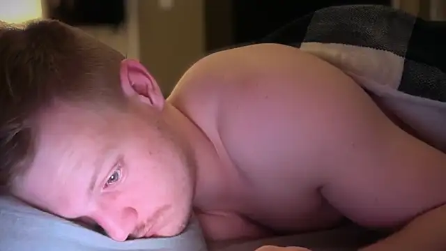 Snapshot of lustylyndon chatting on February 21, 5:08 am lustylyndon online show from February 21, 5:08 am