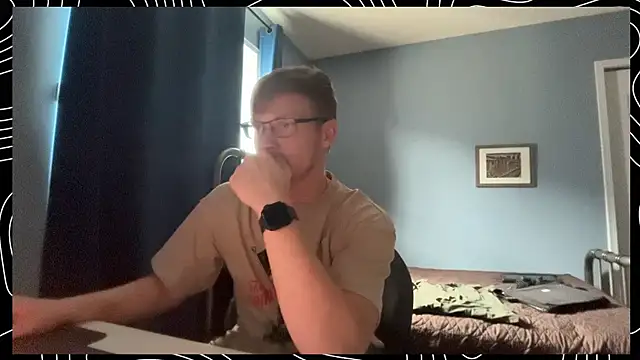 Snapshot of lustylyndon chatting on August 2, 6:28 pm lustylyndon online show from August 2, 6:28 pm