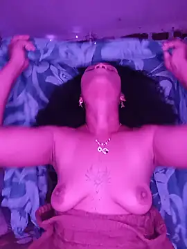 Snapshot of Cataleya-black chatting on May 15, 11:23 pm Cataleya-black online show from May 15, 11:23 pm