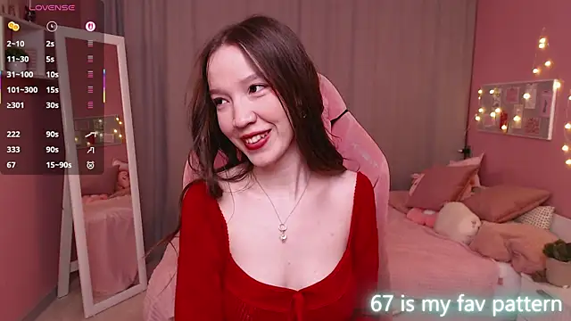 Snapshot of Shriya_Sarann chatting on February 14, 2:03 pm Shriya Sarann online show from February 14, 2:03 pm