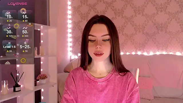 Snapshot of HolyMiax chatting on October 9, 3:26 am HolyMiax online show from October 9, 3:26 am