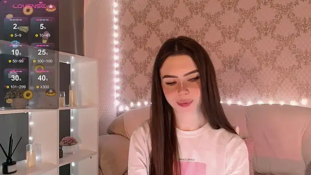 Snapshot of HolyMiax chatting on November 27, 3:41 am HolyMiax online show from November 27, 3:41 am