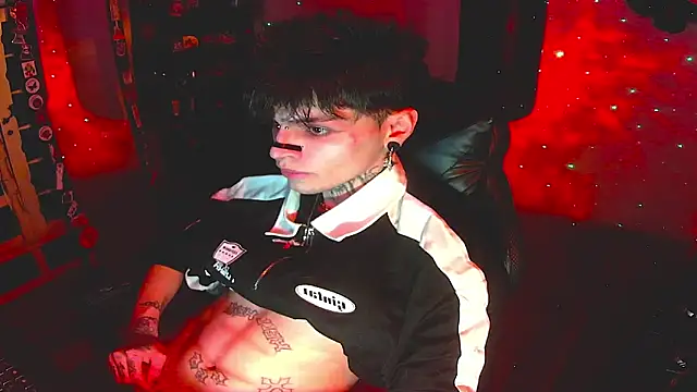 Snapshot of prince_x_dark chatting on November 21, 6:12 am prince x dark online show from November 21, 6:12 am