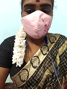 Snapshot of Tamil_riyalini12 chatting on October 17, 6:21 pm Tamil riyalini12 online show from October 17, 6:21 pm