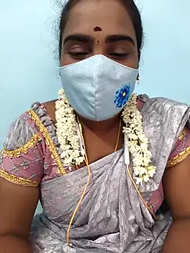 Snapshot of Tamil_riyalini12 chatting on October 31, 5:52 am Tamil riyalini12 online show from October 31, 5:52 am