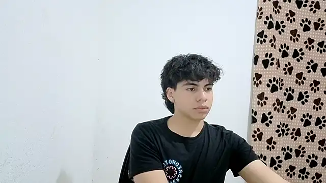 Snapshot of Kei_Dream chatting on December 4, 12:53 am Kei Dream online show from December 4, 12:53 am