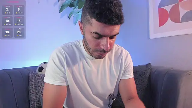 AxelThompson  online show from January 6, 10:41 am