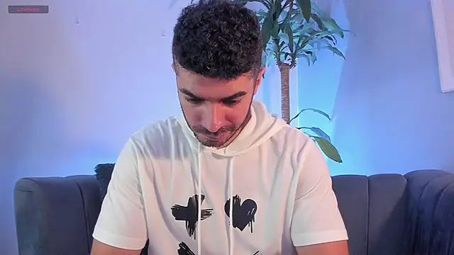 AxelThompson  online show from January 9, 11:13 am