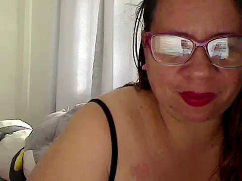 luciana69hot online show from February 15, 5:28 pm