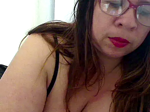 luciana69hot online show from February 19, 9:36 pm