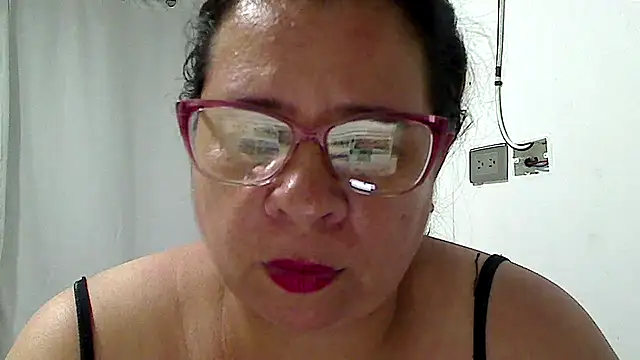 Snapshot of luciana69hot chatting on June 25, 10:25 pm luciana69hot online show from June 25, 10:25 pm